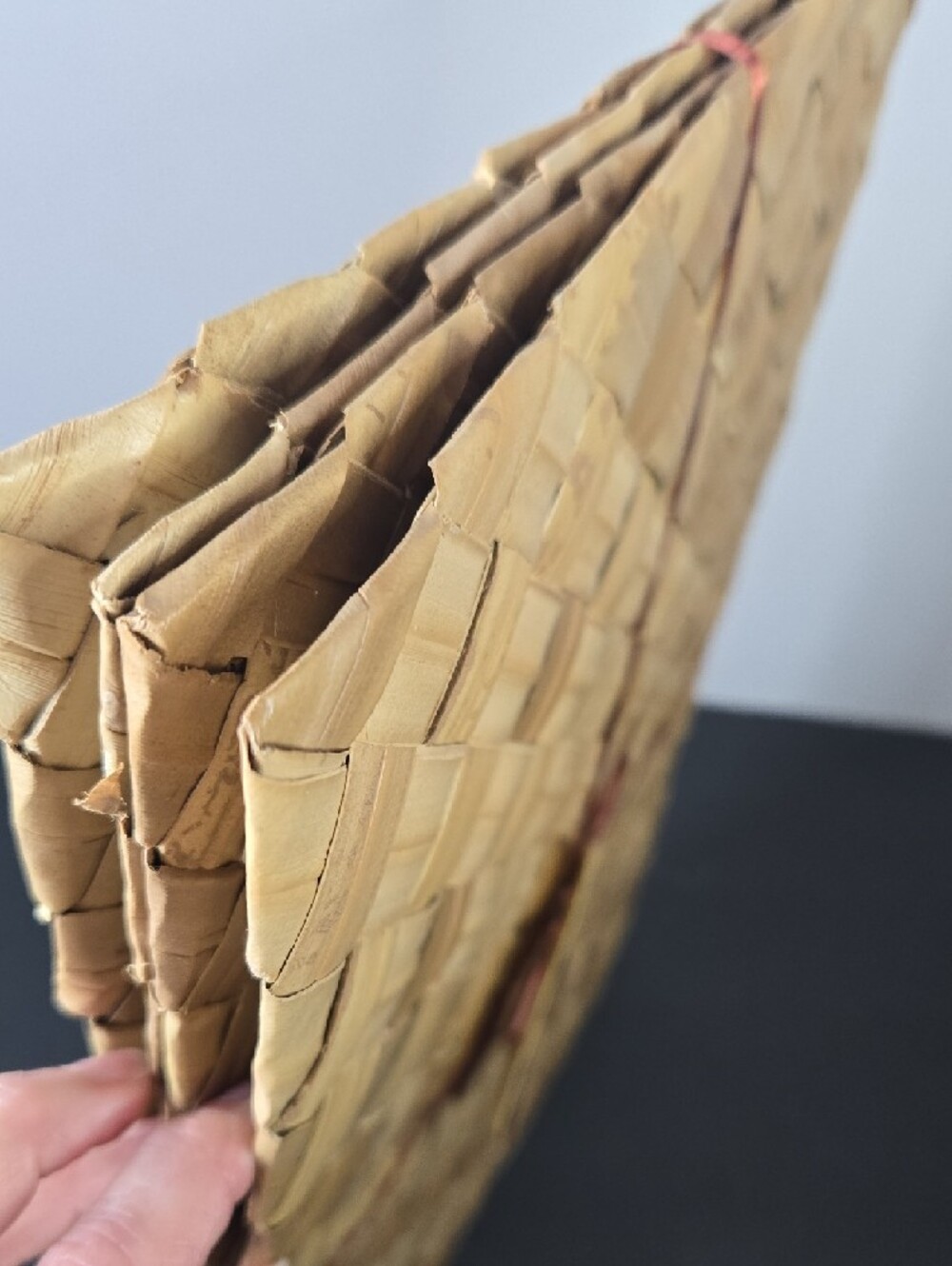 Vintage Lauhala Woven Natural Palm Frond Leaf Placemat Set of 4 - Picture 5 of 9